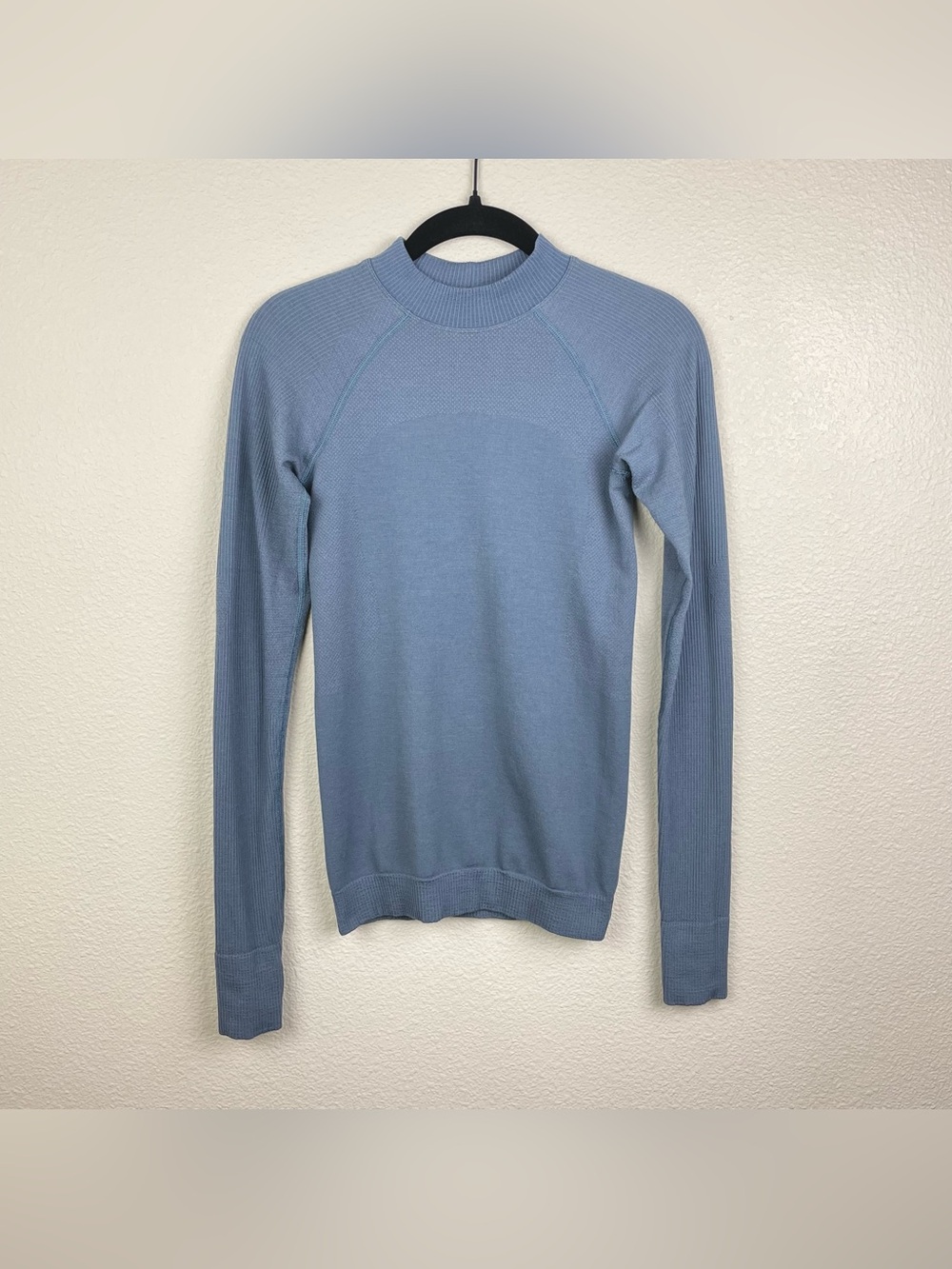 Lululemon Women's XS Keep The Heat Thermal Long Sleeve Iron Blue Shirt Top